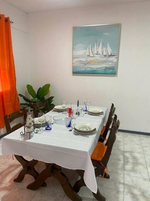 Lovely Apartment In Mindelo City Center Exterior foto