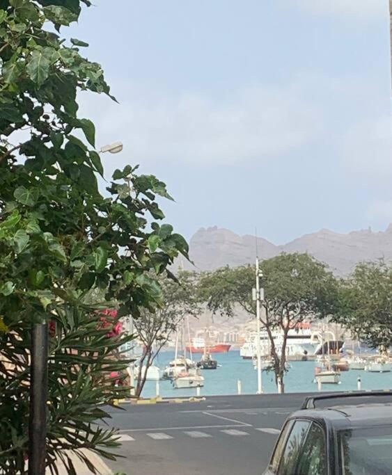 Lovely Apartment In Mindelo City Center Exterior foto